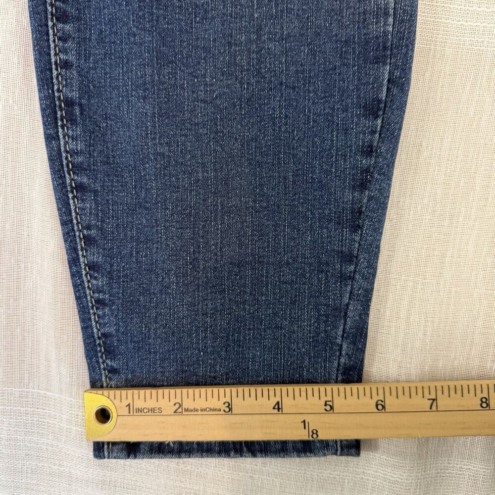 Signature Levi Strauss Gold Label Women's Sz 18M Jeans Totally Shaping Pull-On - Picture 10 of 10